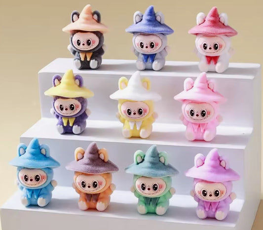 🪄 Mini Figurines imitation Labubu Sorciers – Lot de 10 Magiciens Kawaii 🧙♀️🌈