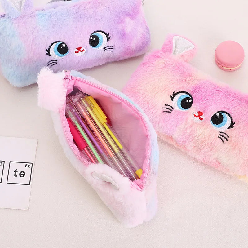 🧸 Trousse Kawaii Peluche – Chat Trop Mignon à Grands Yeux