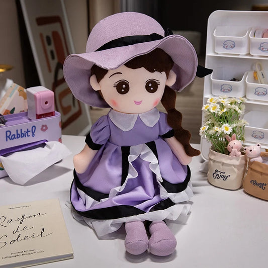 Poupée Kawaii Chapeau & Robe – Douceur de Conte de Fées 🎀