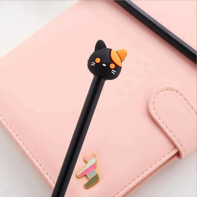 Craque pour cette gomme patte de chat kawaii 🐾 ! Pratique et trop mignonne, elle est parfaite pour ta trousse ou ton bureau